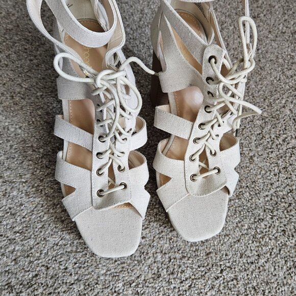 Shoe Dazzle GILLIANNA STRAPPY PLATFORM SANDAL - Picture 2 of 4